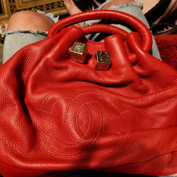 Chanel Timeless CC Bucket Bag - Picture 3 of 6